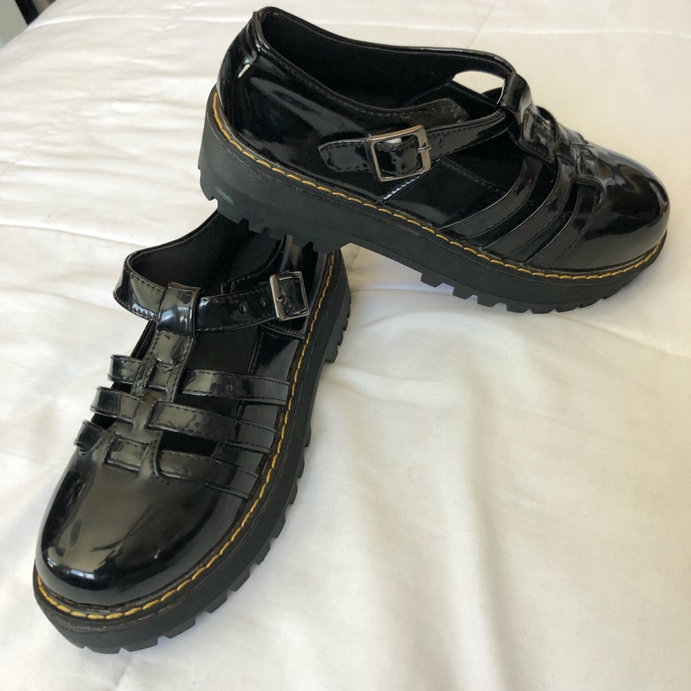 Cute platform gothic/school/work closed sandals